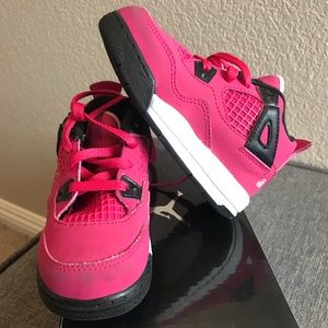 Jordan 4 Retro, Cherry Red